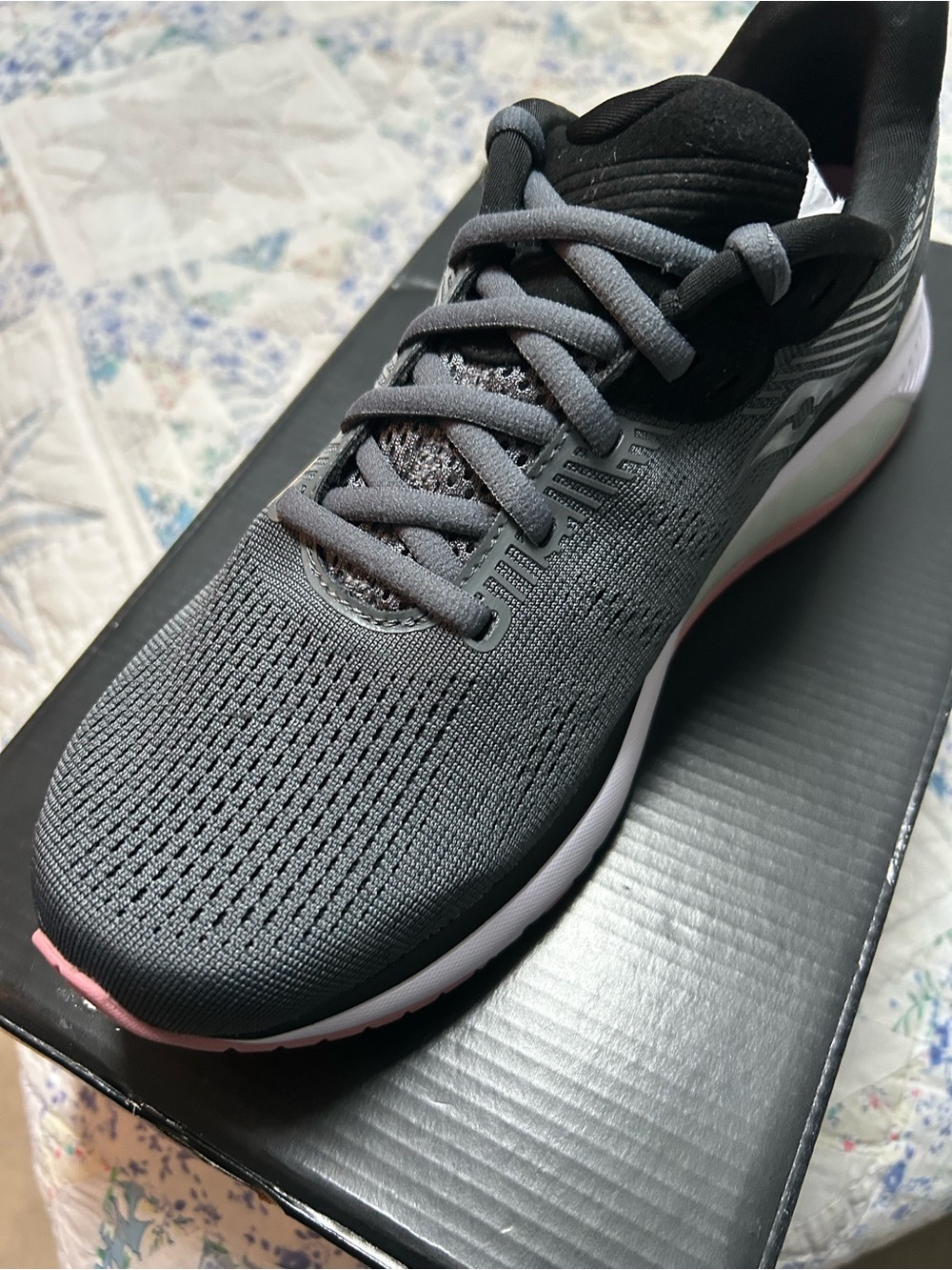 Saucony Charcoal and Rose Women's Guide 14 Running Shoes